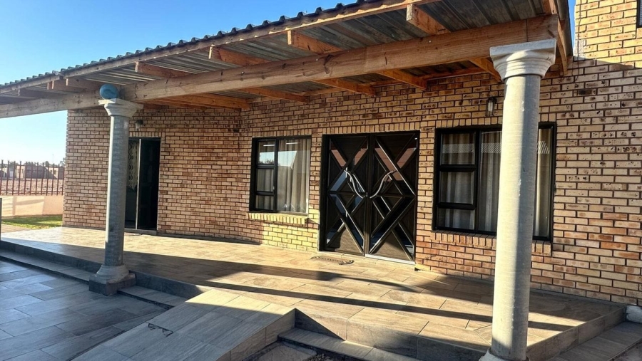 4 Bedroom Property for Sale in Morning Glory Northern Cape